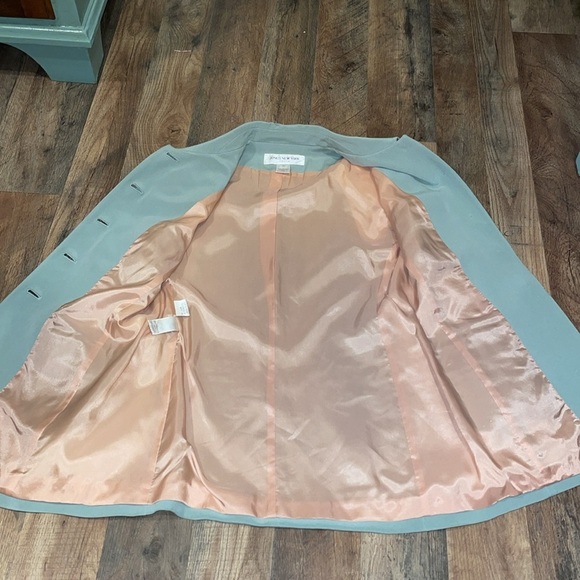 Silk Business Suit.  100% Silk!!!  Vintage.  Cuffed legs.  Pleated pant front. - Picture 6 of 14